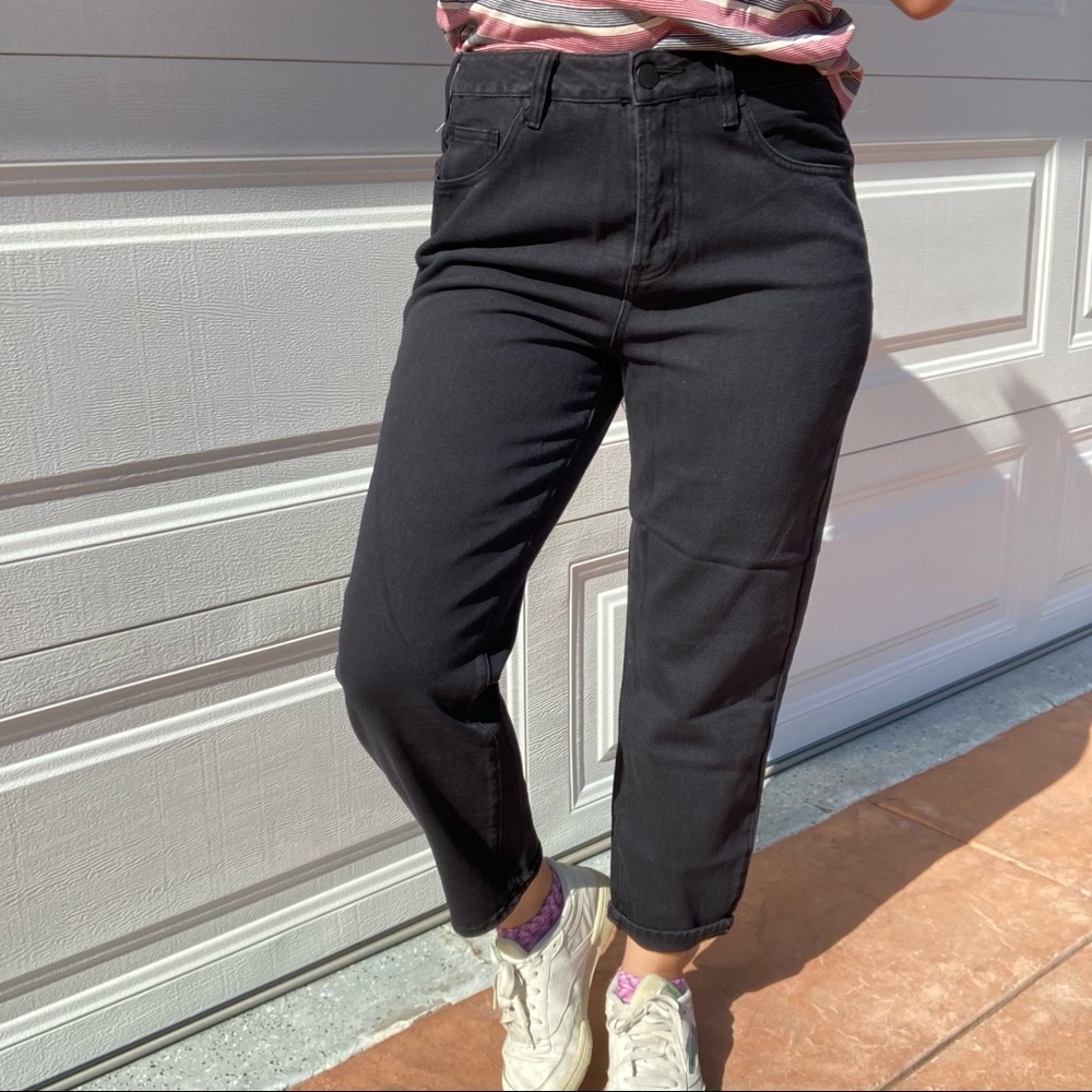 *Closet clear out LAST CHANCE* NWT High-Rise Vintage Black Bullhead/Pacsun Jeans